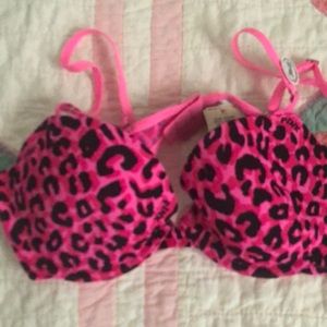 Brand new with tags VS hot pink 36B bra